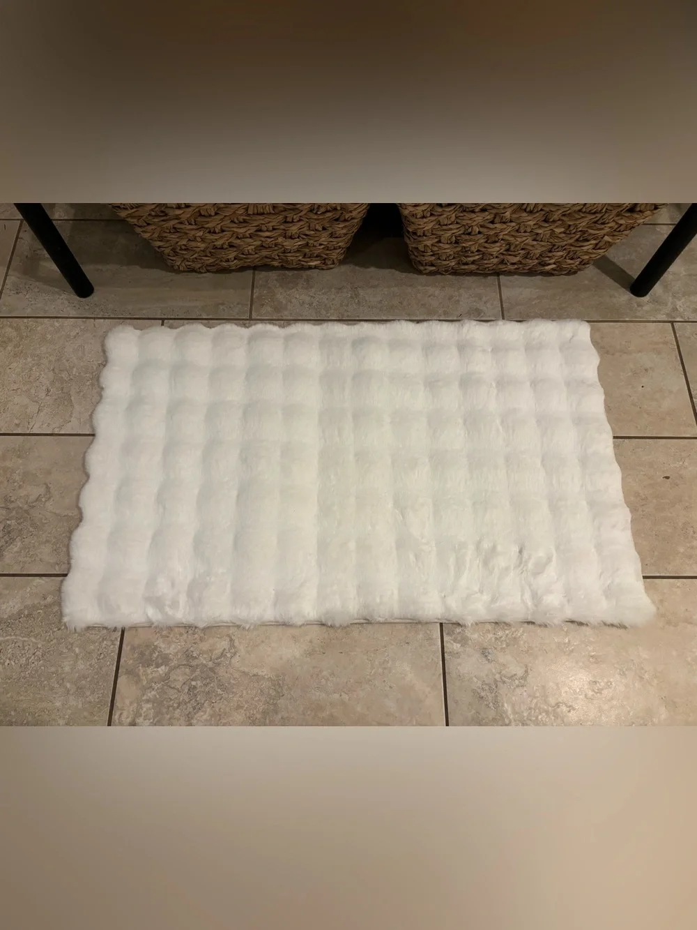 NWOT Plush White Bath Rug - Soft Tufted Bathroom Mat